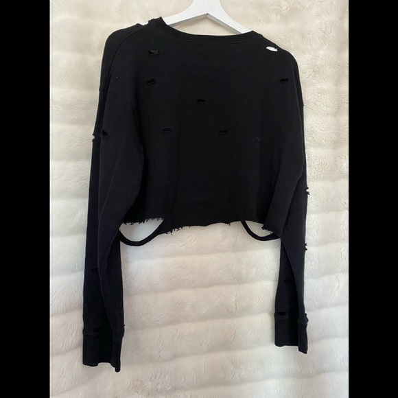 Cropped distressed long sleeve sweater - Picture 2 of 2